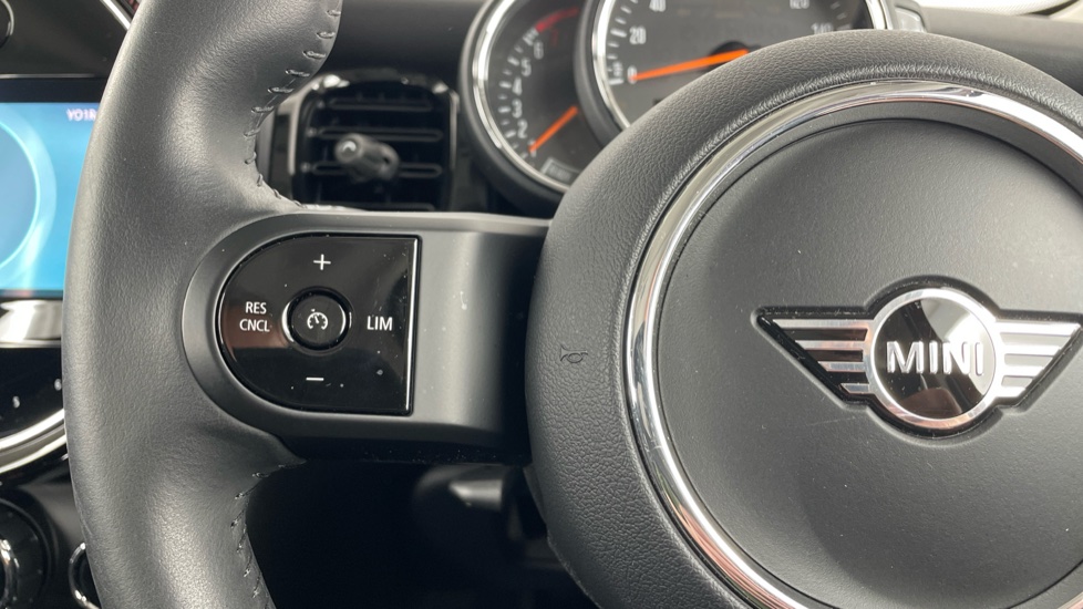 MINI Hatchback 1.5 Cooper Classic 5dr Auto Petrol Hatchback - Image 17