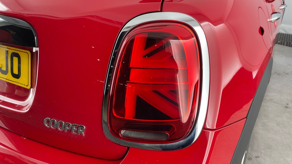 MINI Hatchback 1.5 Cooper Classic 5dr Auto Petrol Hatchback - Image 22
