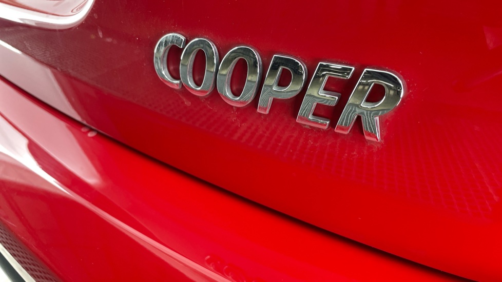 MINI Hatchback 1.5 Cooper Classic 5dr Auto Petrol Hatchback - Image 39