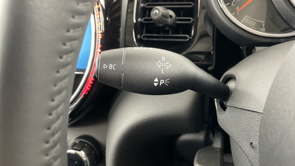 MINI Hatchback 1.5 Cooper Classic 5dr Auto Petrol Hatchback - Image 50
