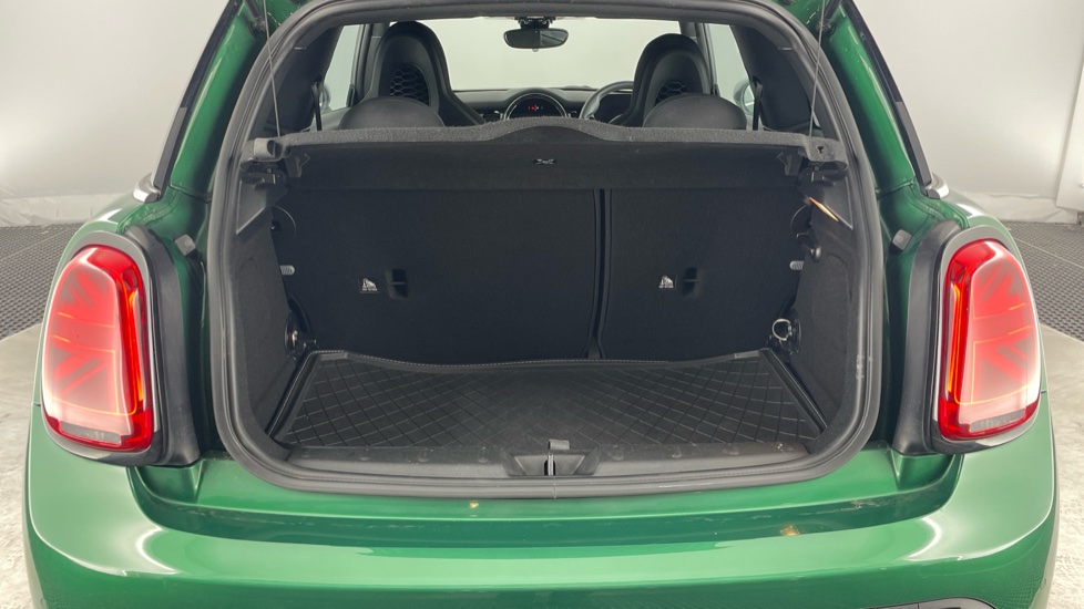 MINI Hatchback 1.5 Cooper Sport 3dr Auto Petrol Hatchback - Image 13