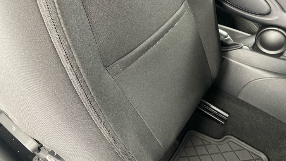 MINI Hatchback 1.5 Cooper Sport 3dr Auto Petrol Hatchback - Image 33