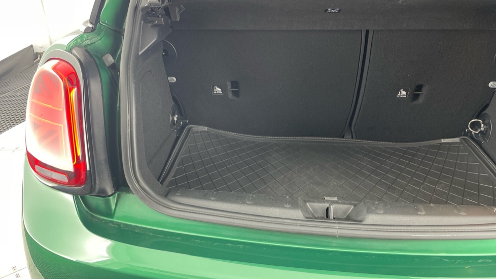 MINI Hatchback 1.5 Cooper Sport 3dr Auto Petrol Hatchback - Image 39