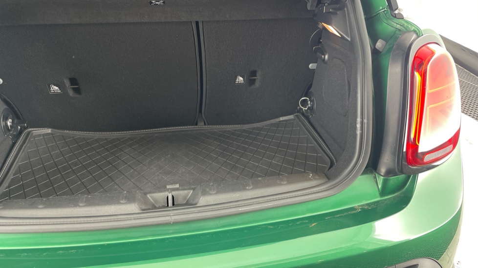 MINI Hatchback 1.5 Cooper Sport 3dr Auto Petrol Hatchback - Image 40