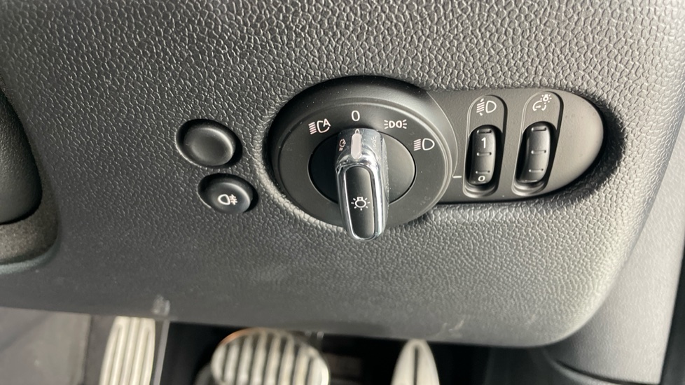MINI Hatchback 1.5 Cooper Sport 3dr Auto Petrol Hatchback - Image 53