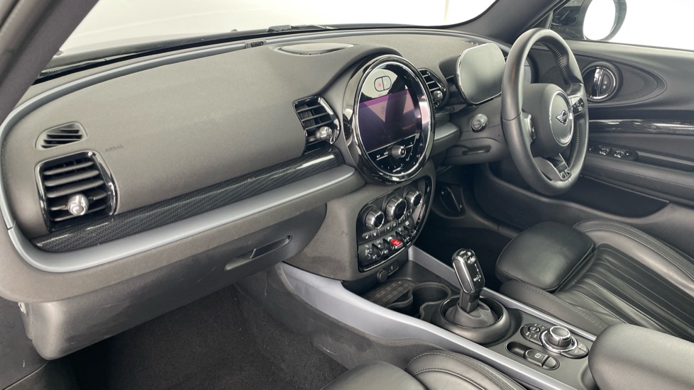 MINI Clubman 1.5 Cooper Exclusive Premium 6dr Auto Petrol Estate - Image 7
