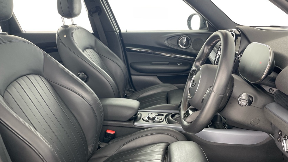MINI Clubman 1.5 Cooper Exclusive Premium 6dr Auto Petrol Estate - Image 11