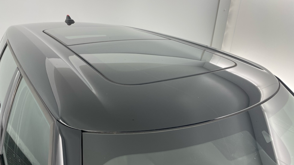 MINI Clubman 1.5 Cooper Exclusive Premium 6dr Auto Petrol Estate - Image 21
