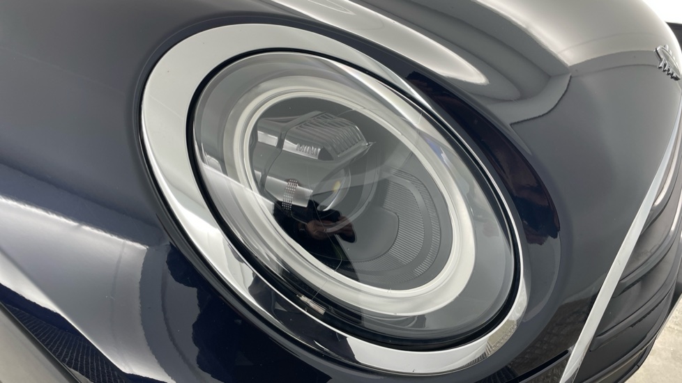 MINI Clubman 1.5 Cooper Exclusive Premium 6dr Auto Petrol Estate - Image 23