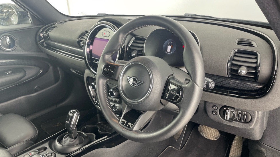 MINI Clubman 1.5 Cooper Exclusive Premium 6dr Auto Petrol Estate - Image 6