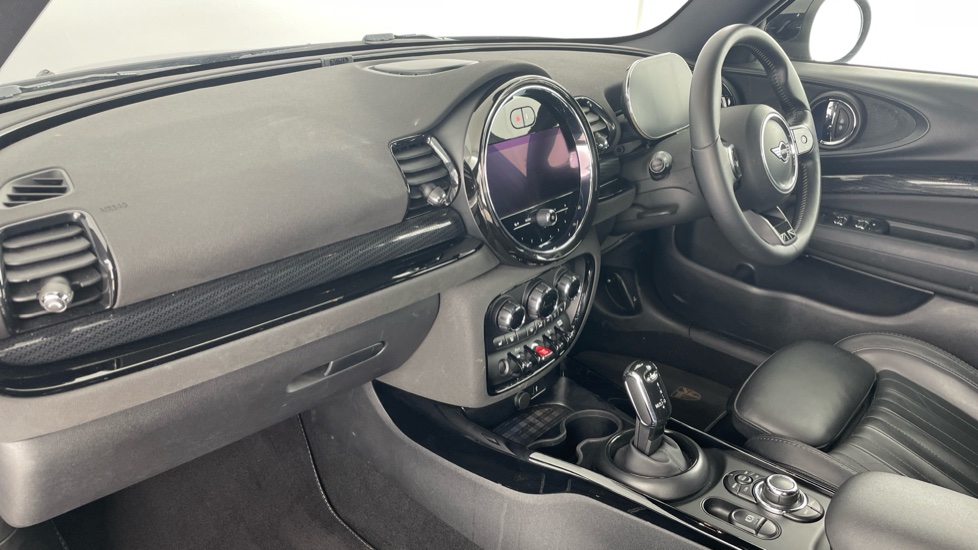 MINI Clubman 1.5 Cooper Exclusive Premium 6dr Auto Petrol Estate - Image 7