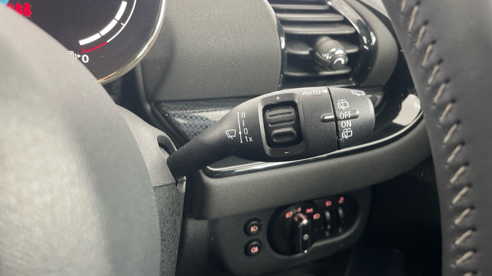 MINI Clubman 1.5 Cooper Exclusive Premium 6dr Auto Petrol Estate - Image 61