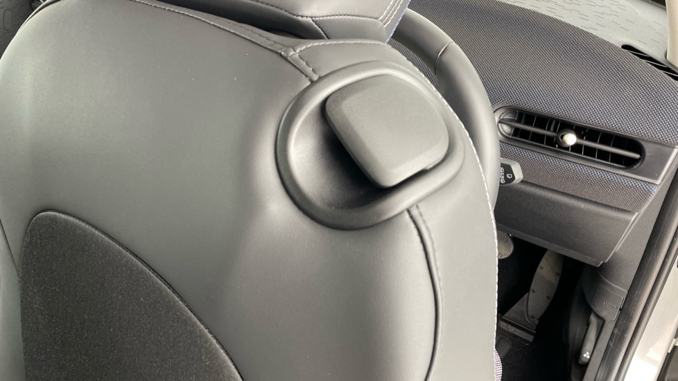 MINI Cooper 1.5 C Classic 3dr Auto Petrol Hatchback - Image 41