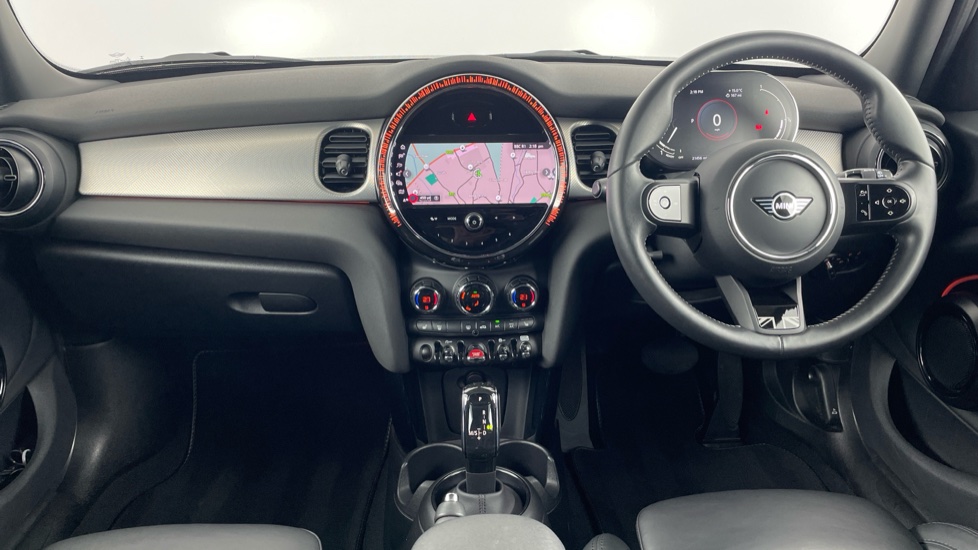 MINI Hatchback 1.5 Cooper Exclusive 5dr Auto [Comfort/Nav Pack] Petrol Hatchback - Image 4