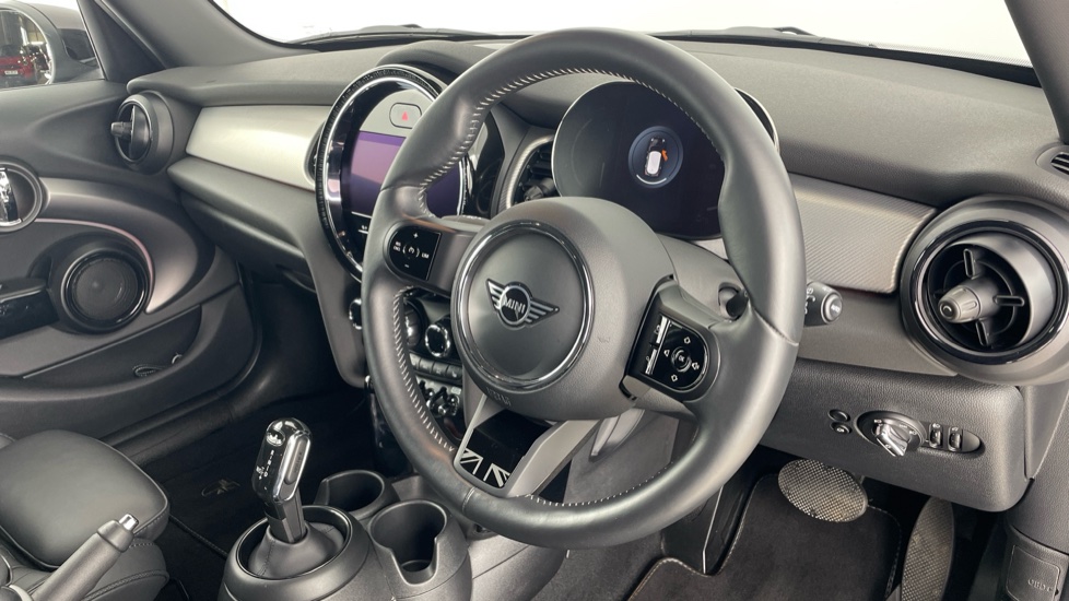 MINI Hatchback 1.5 Cooper Exclusive 5dr Auto [Comfort/Nav Pack] Petrol Hatchback - Image 6