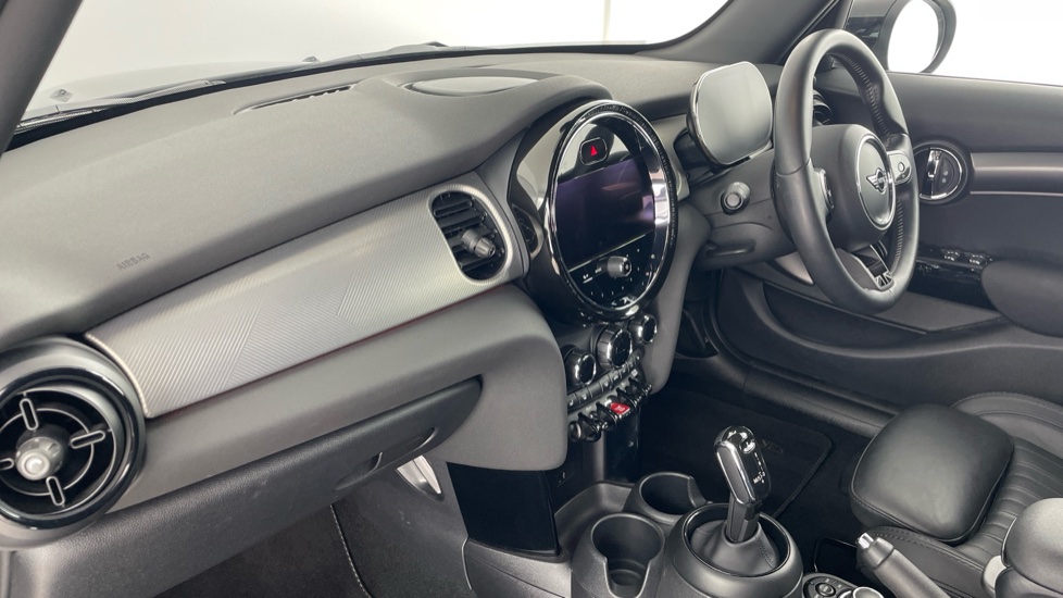 MINI Hatchback 1.5 Cooper Exclusive 5dr Auto [Comfort/Nav Pack] Petrol Hatchback - Image 7