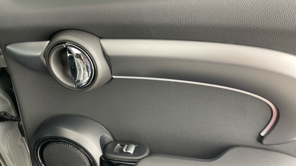 MINI Hatchback 1.5 Cooper Exclusive 5dr Auto [Comfort/Nav Pack] Petrol Hatchback - Image 46