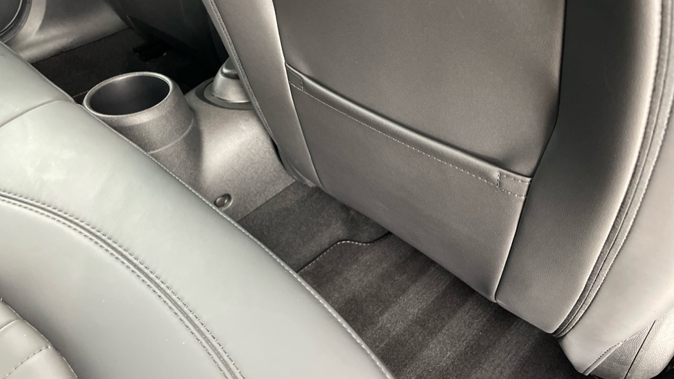 MINI Hatchback 1.5 Cooper Exclusive 5dr Auto [Comfort/Nav Pack] Petrol Hatchback - Image 47