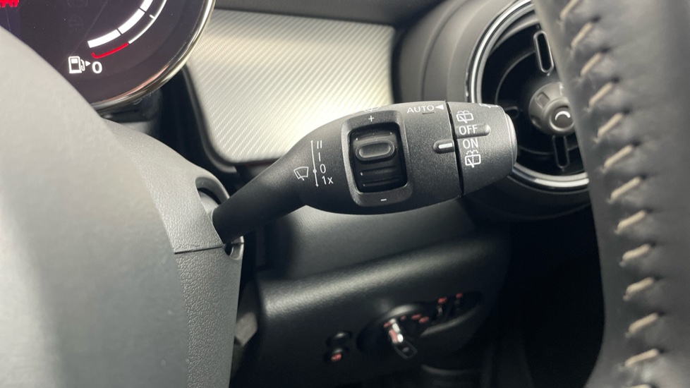MINI Hatchback 1.5 Cooper Exclusive 5dr Auto [Comfort/Nav Pack] Petrol Hatchback - Image 61