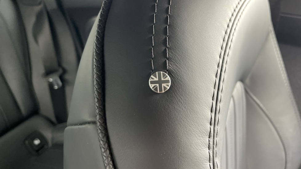 MINI Hatchback 1.5 Cooper Exclusive 5dr Auto [Comfort/Nav Pack] Petrol Hatchback - Image 73
