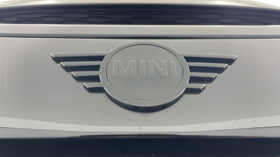 MINI Hatchback 135kW Cooper S Level 3 33kWh 3dr Auto Electric Hatchback - Image 24