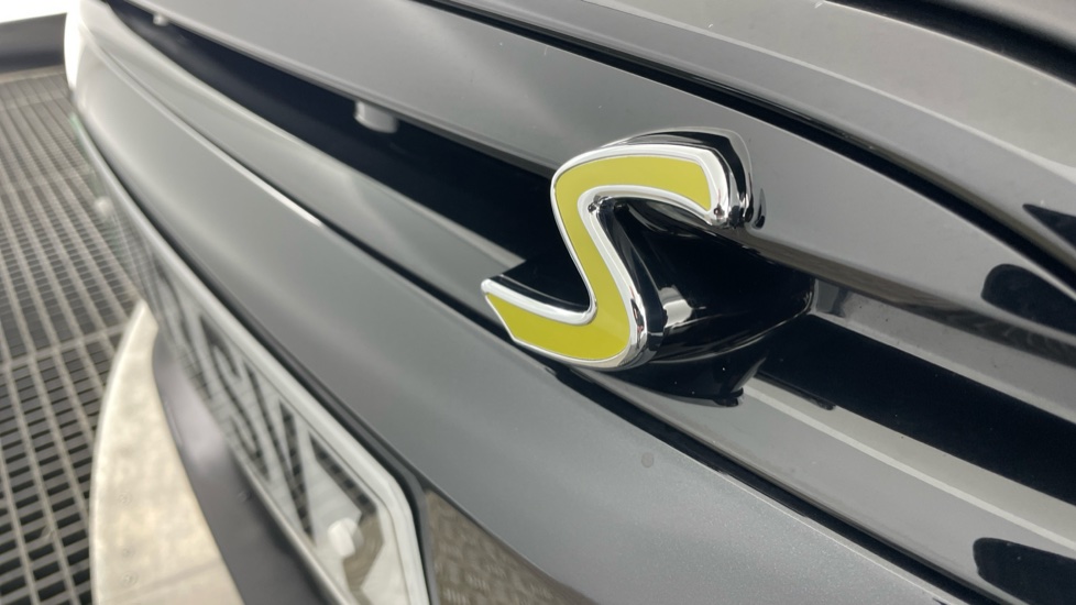 MINI Hatchback 135kW Cooper S Level 3 33kWh 3dr Auto Electric Hatchback - Image 25