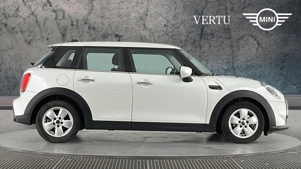 MINI Hatchback 1.5 Cooper Classic Premium 5dr Petrol Hatchback - Image 3