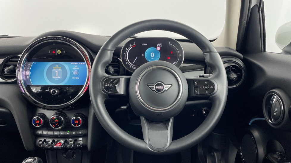 MINI Hatchback 1.5 Cooper Classic Premium 5dr Petrol Hatchback - Image 5
