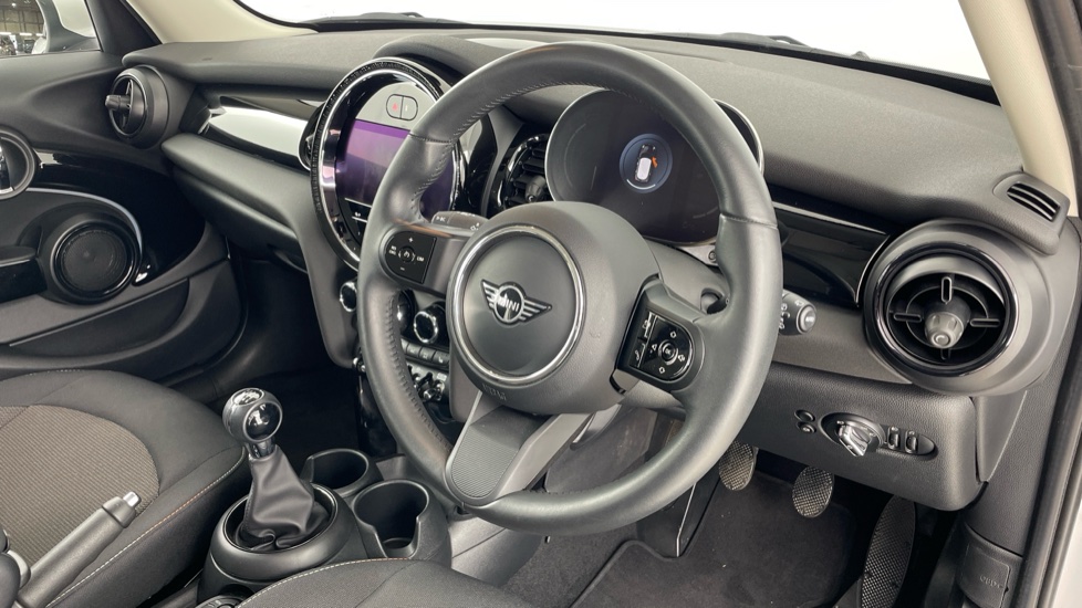 MINI Hatchback 1.5 Cooper Classic Premium 5dr Petrol Hatchback - Image 6