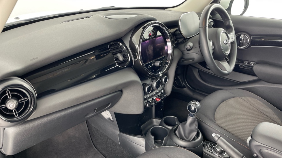 MINI Hatchback 1.5 Cooper Classic Premium 5dr Petrol Hatchback - Image 7
