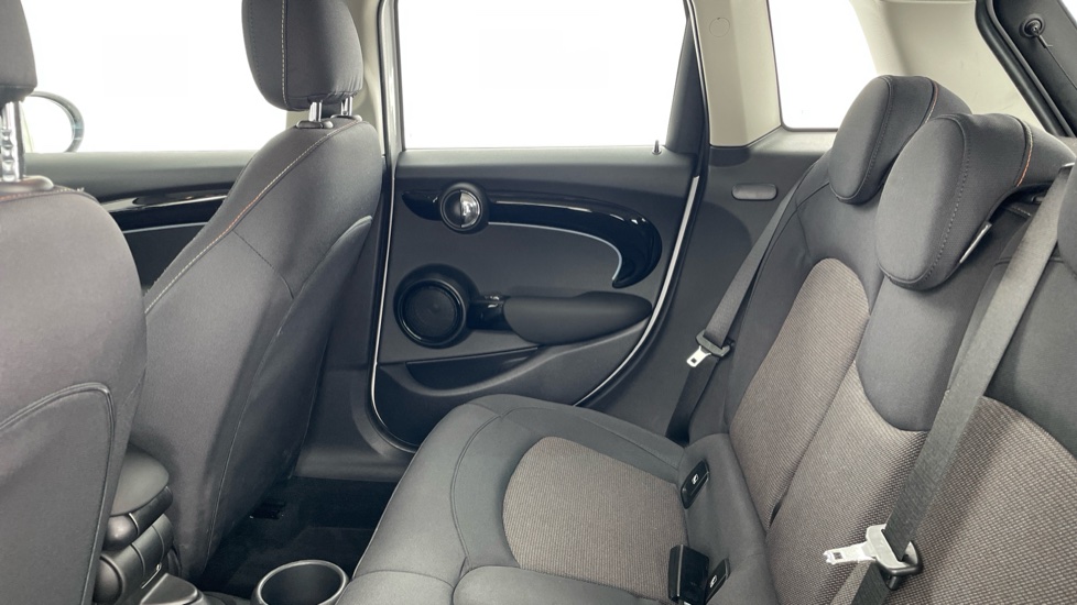 MINI Hatchback 1.5 Cooper Classic Premium 5dr Petrol Hatchback - Image 12