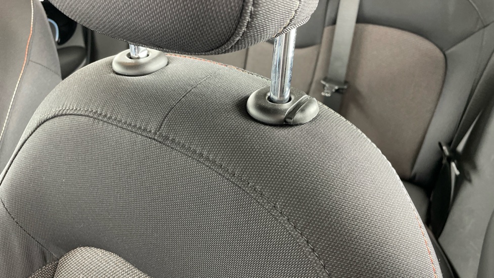 MINI Hatchback 1.5 Cooper Classic Premium 5dr Petrol Hatchback - Image 28