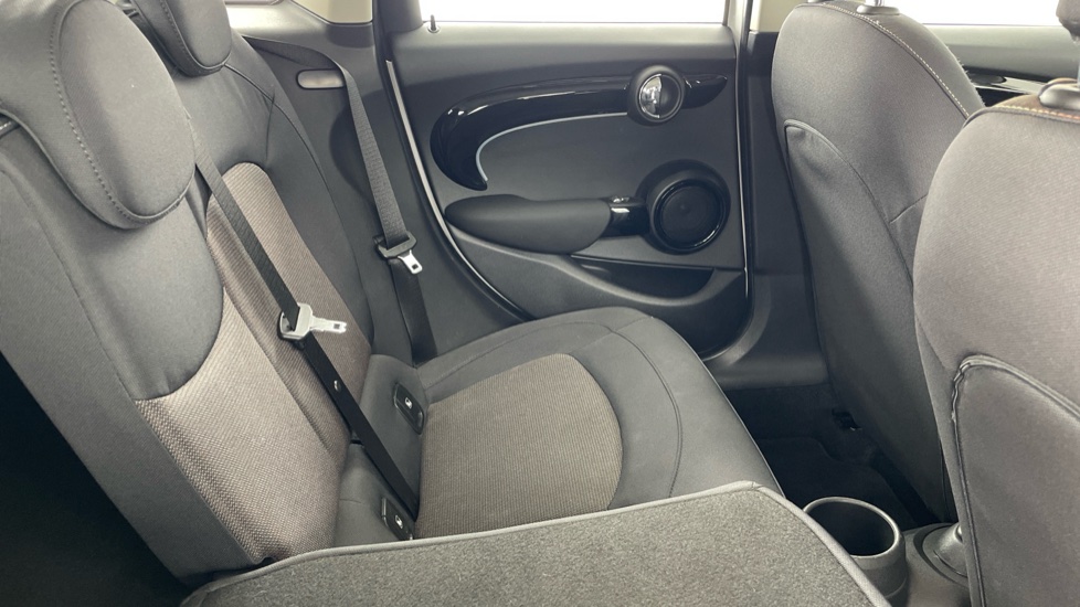 MINI Hatchback 1.5 Cooper Classic Premium 5dr Petrol Hatchback - Image 43