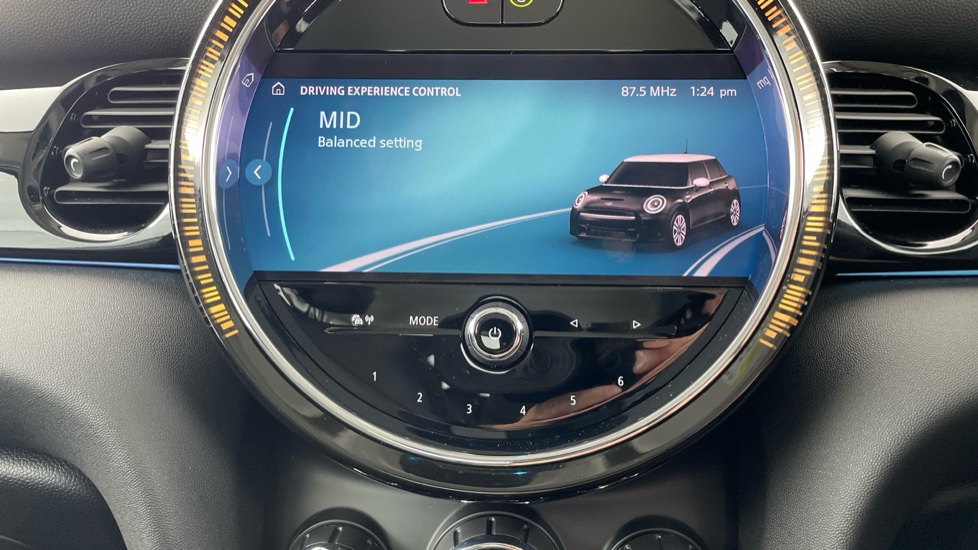 MINI Hatchback 1.5 Cooper Classic Premium 5dr Petrol Hatchback - Image 62