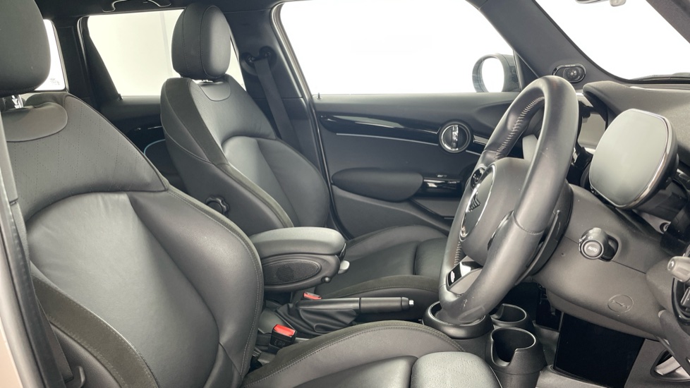MINI Cooper 2.0 S Sport 5dr Auto Petrol Hatchback - Image 11