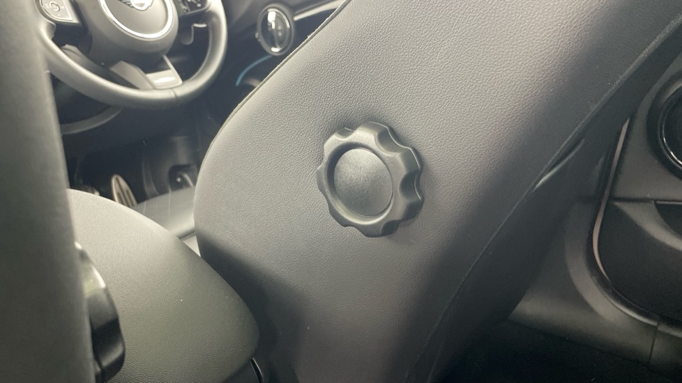 MINI Cooper 2.0 S Sport 5dr Auto Petrol Hatchback - Image 34