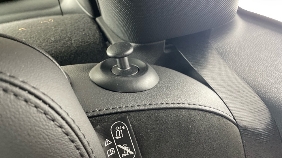 MINI Cooper 2.0 S Sport 5dr Auto Petrol Hatchback - Image 36