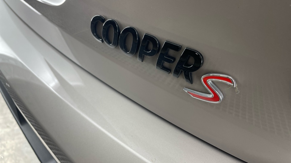 MINI Cooper 2.0 S Sport 5dr Auto Petrol Hatchback - Image 42