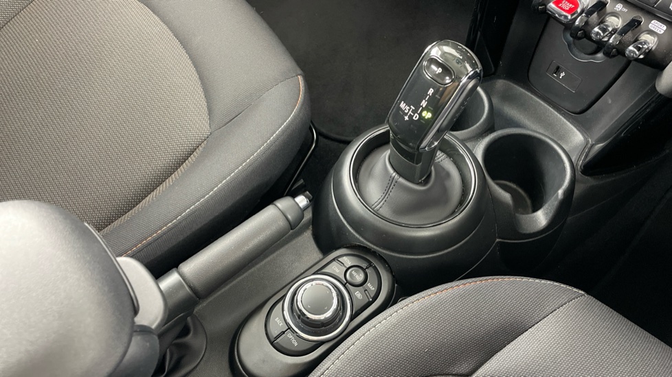 MINI Hatchback 1.5 Cooper Classic Premium 5dr Auto Petrol Hatchback - Image 10