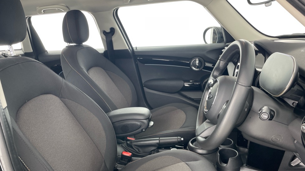 MINI Hatchback 1.5 Cooper Classic Premium 5dr Auto Petrol Hatchback - Image 11