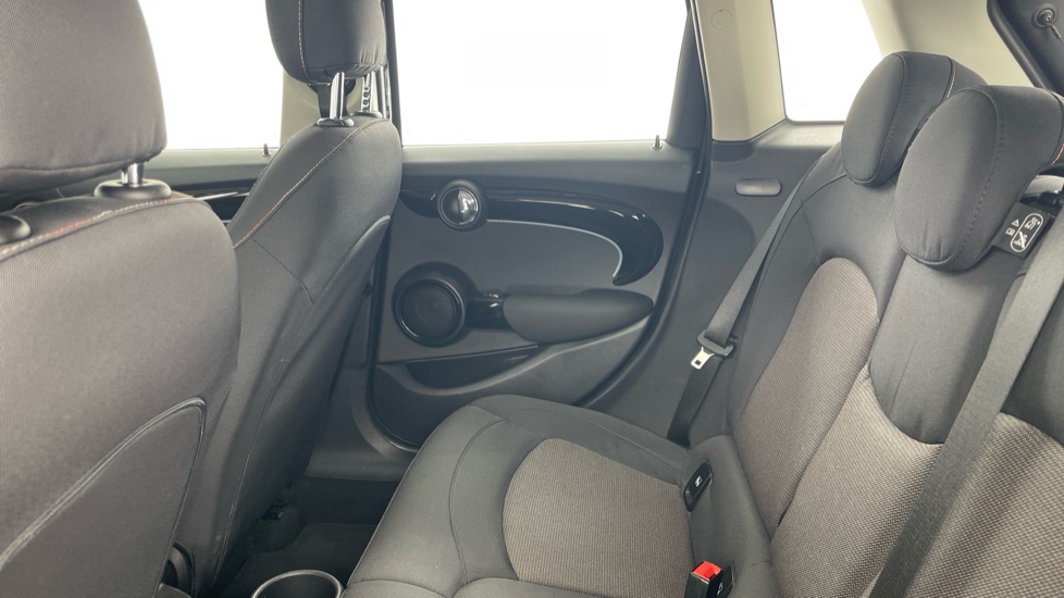 MINI Hatchback 1.5 Cooper Classic Premium 5dr Auto Petrol Hatchback - Image 12