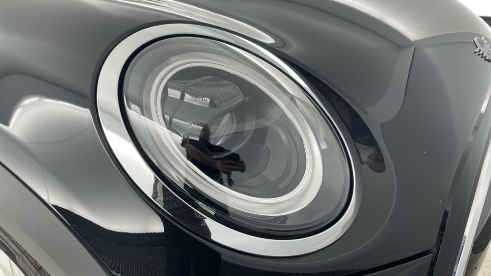 MINI Hatchback 1.5 Cooper Classic Premium 5dr Auto Petrol Hatchback - Image 23