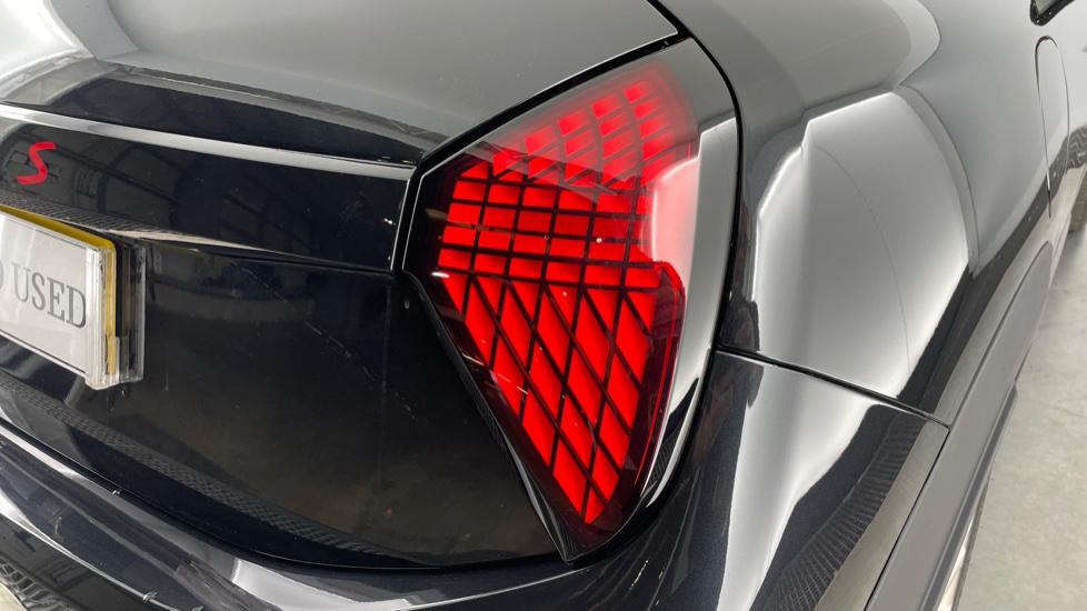 MINI Cooper 2.0 S Exclusive 3dr Auto Petrol Hatchback - Image 22