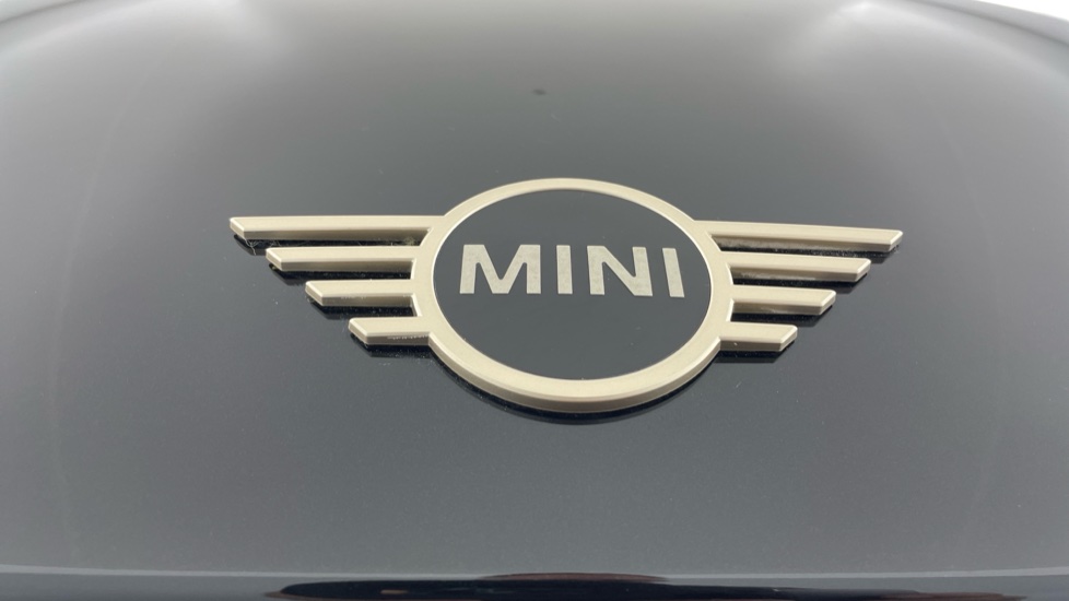 MINI Cooper 2.0 S Exclusive 3dr Auto Petrol Hatchback - Image 24