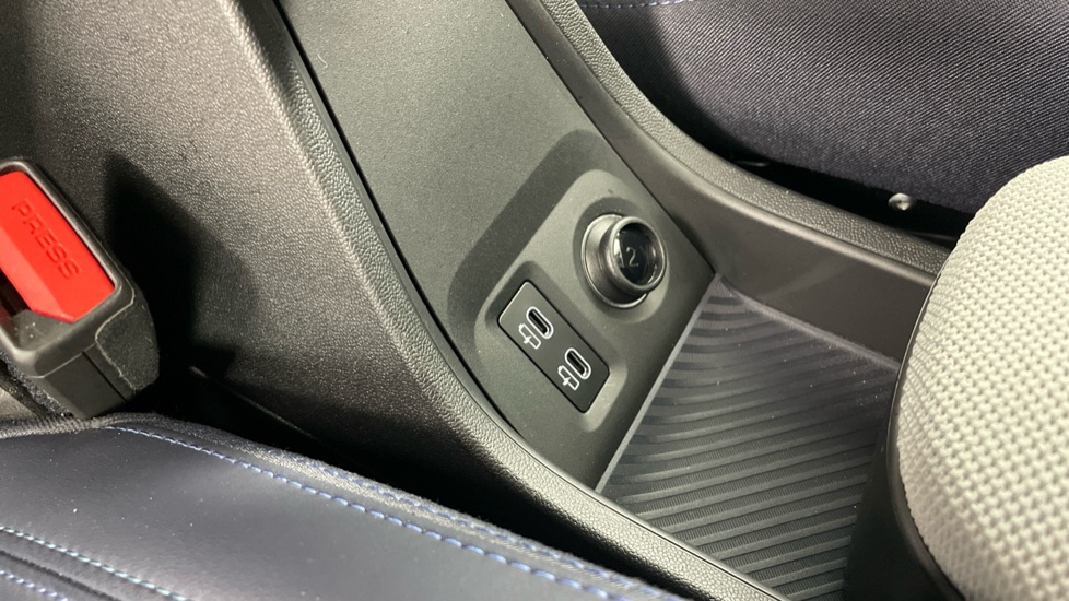 MINI Cooper 2.0 S Exclusive 3dr Auto Petrol Hatchback - Image 52