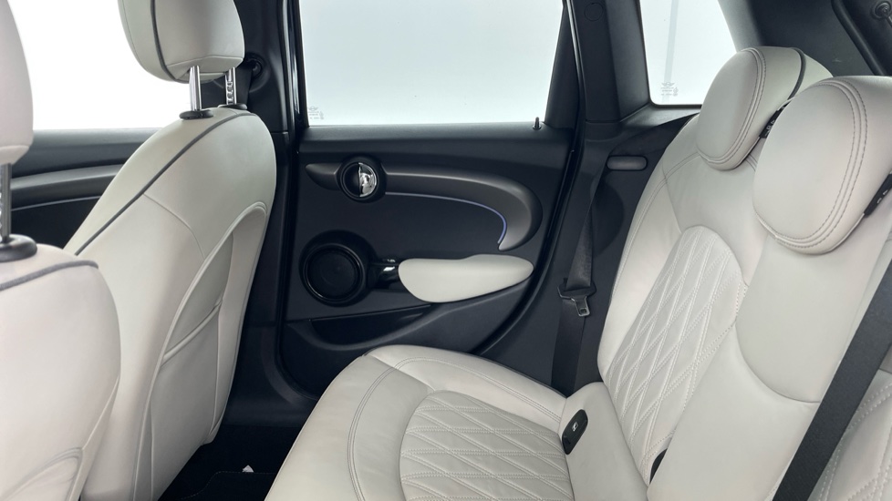 MINI Hatchback 2.0 Cooper S Exclusive 5dr Auto Petrol Hatchback - Image 12
