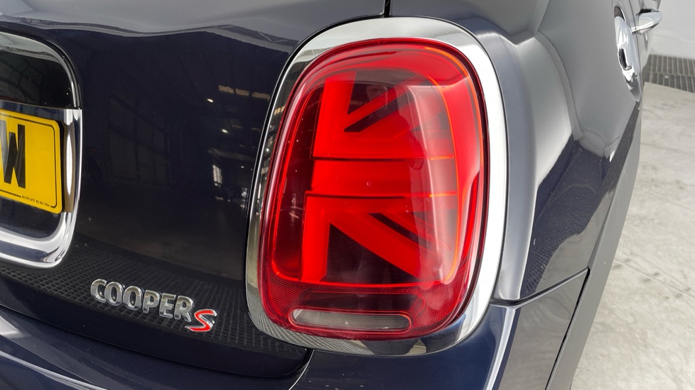 MINI Hatchback 2.0 Cooper S Exclusive 5dr Auto Petrol Hatchback - Image 22