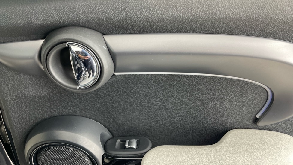 MINI Hatchback 2.0 Cooper S Exclusive 5dr Auto Petrol Hatchback - Image 43