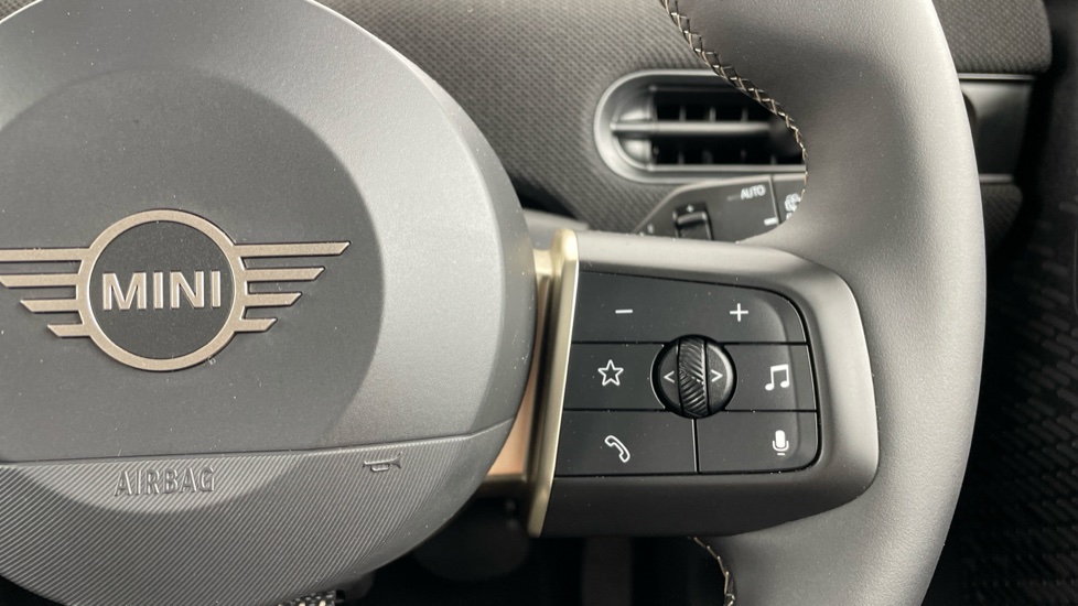 MINI Cooper 1.5 C Exclusive 5dr Auto Petrol Hatchback - Image 18