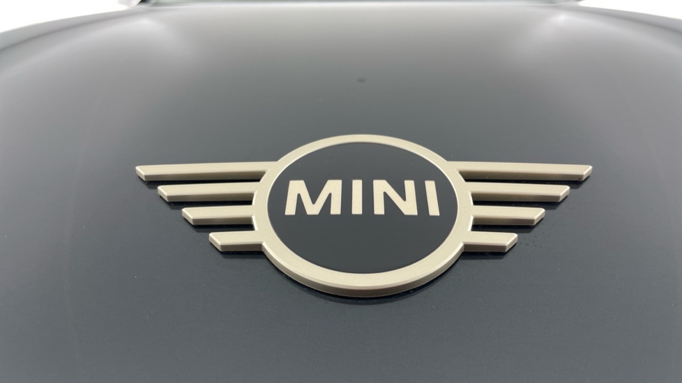 MINI Cooper 1.5 C Classic 3dr Auto Petrol Hatchback - Image 24